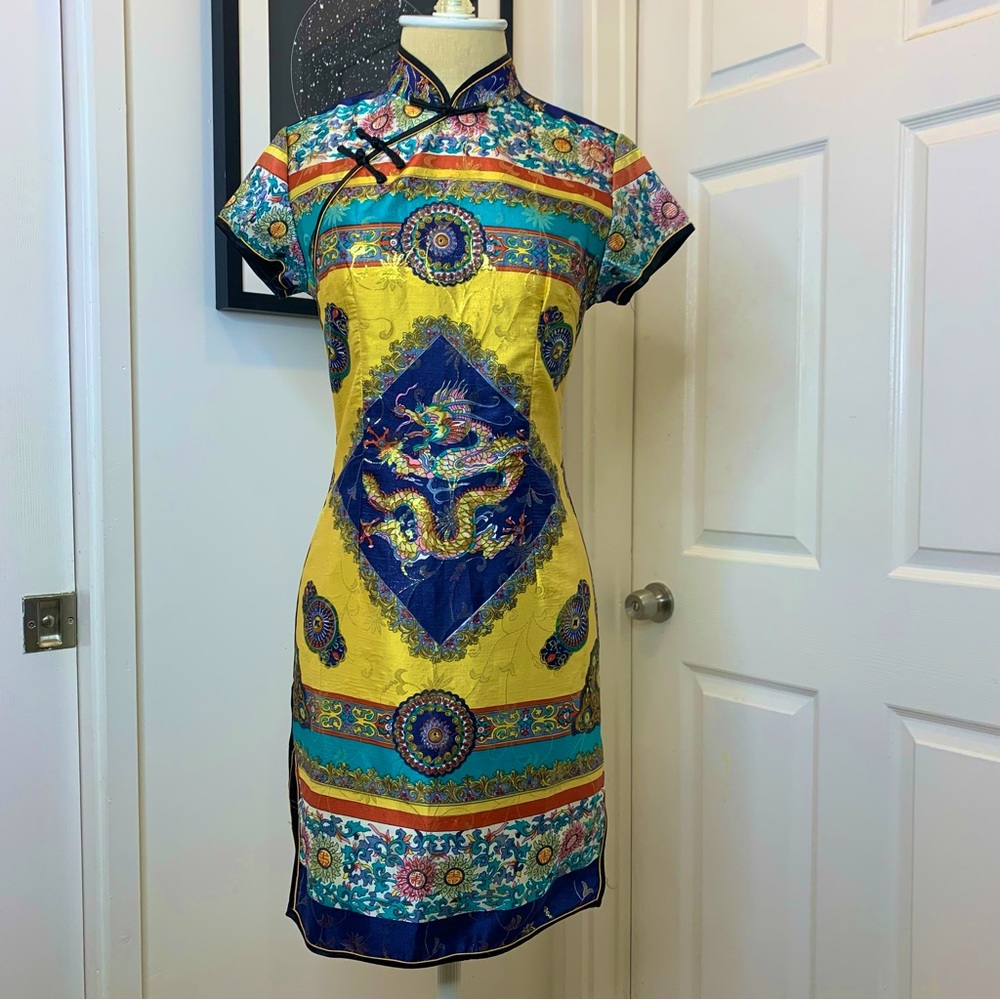 VINTAGE Embroidered Cheongsam Yellow Blue Black Dragon Mini Dress size Small